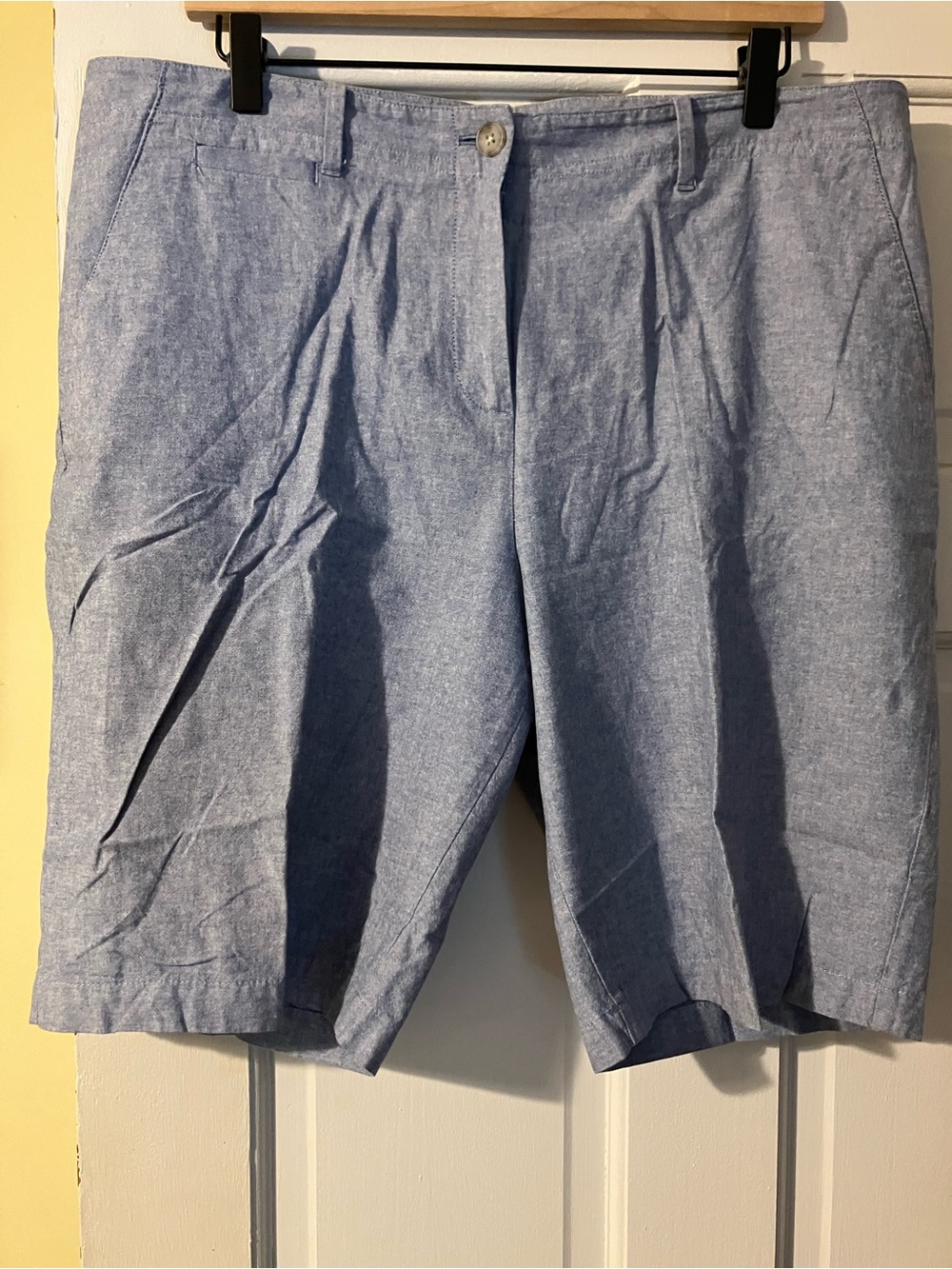 Talbots Light Blue Chambray Women's Bermuda Shorts